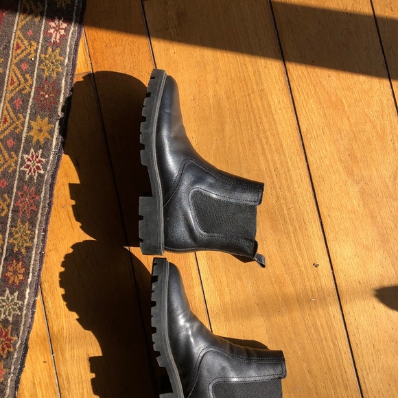 Nine West Chelsea Boots, Black leather, Size 9 - Picture 6 of 12